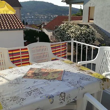 Rogoznica Apartment *