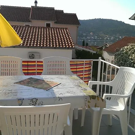 Apartment Rogoznica *