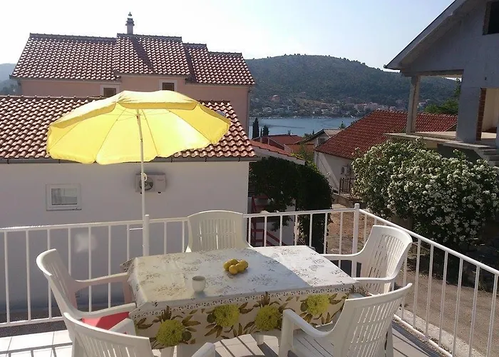 Apartments Rogoznica * Rogoznica (Sibenik-Knin)